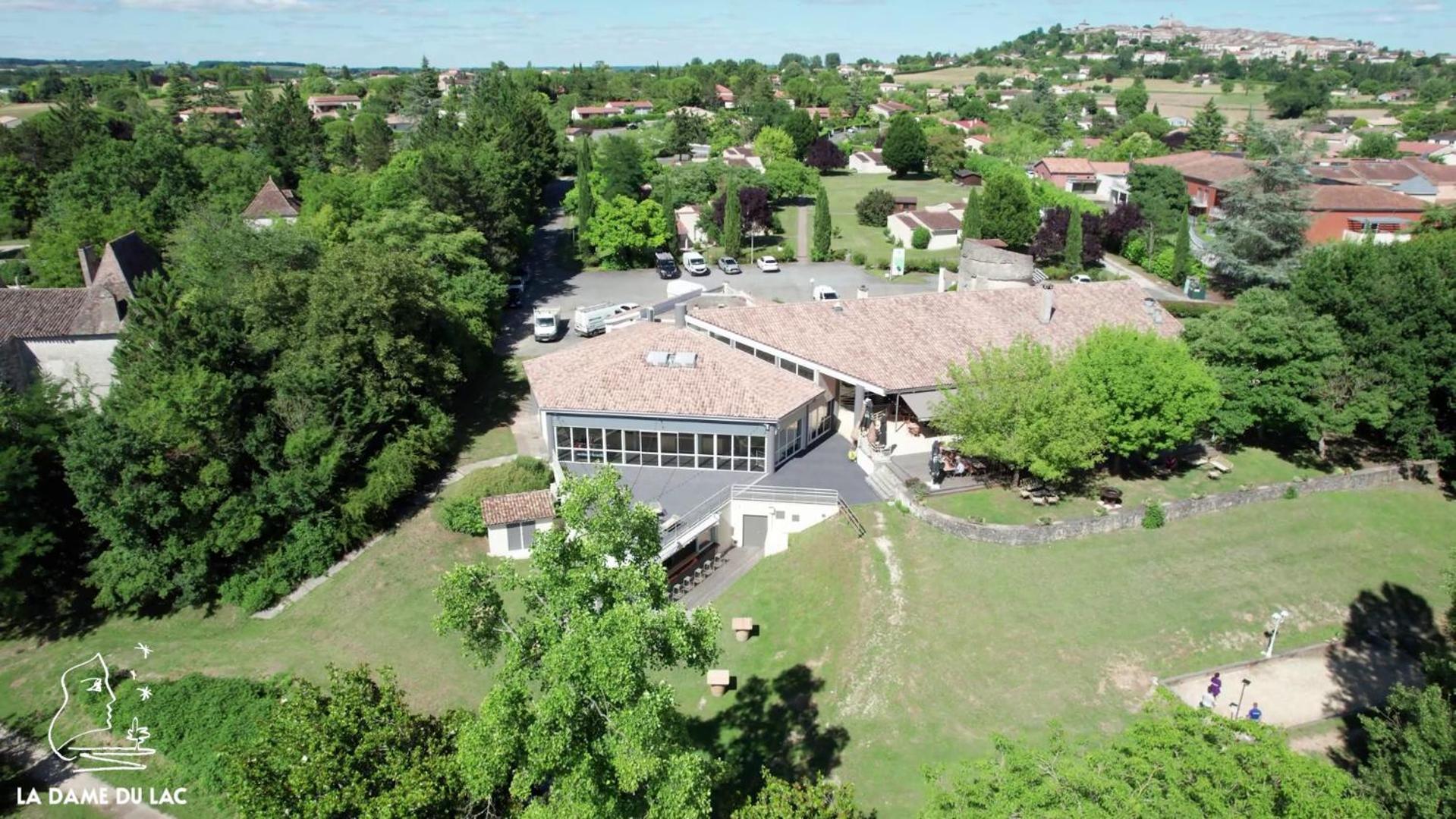 Hotel Restaurant La Dame Du Lac Monflanquin Buitenkant foto